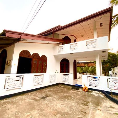 Moragalla Dilu Villa เบอร์อูวาลา ภายนอก รูปภาพ